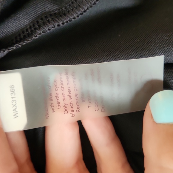 Calia Tank - Picture 4 of 5